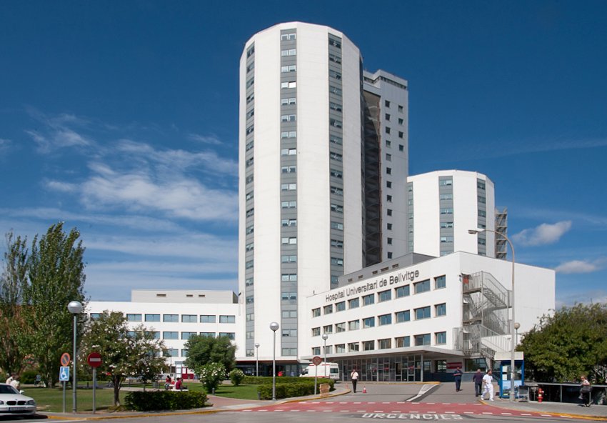 American Hospital Tirana exterior